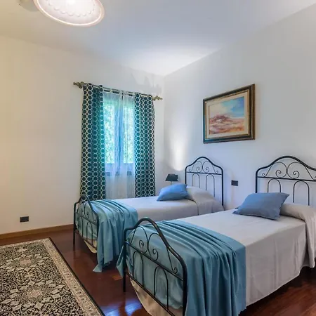 Lucia 11 Villa